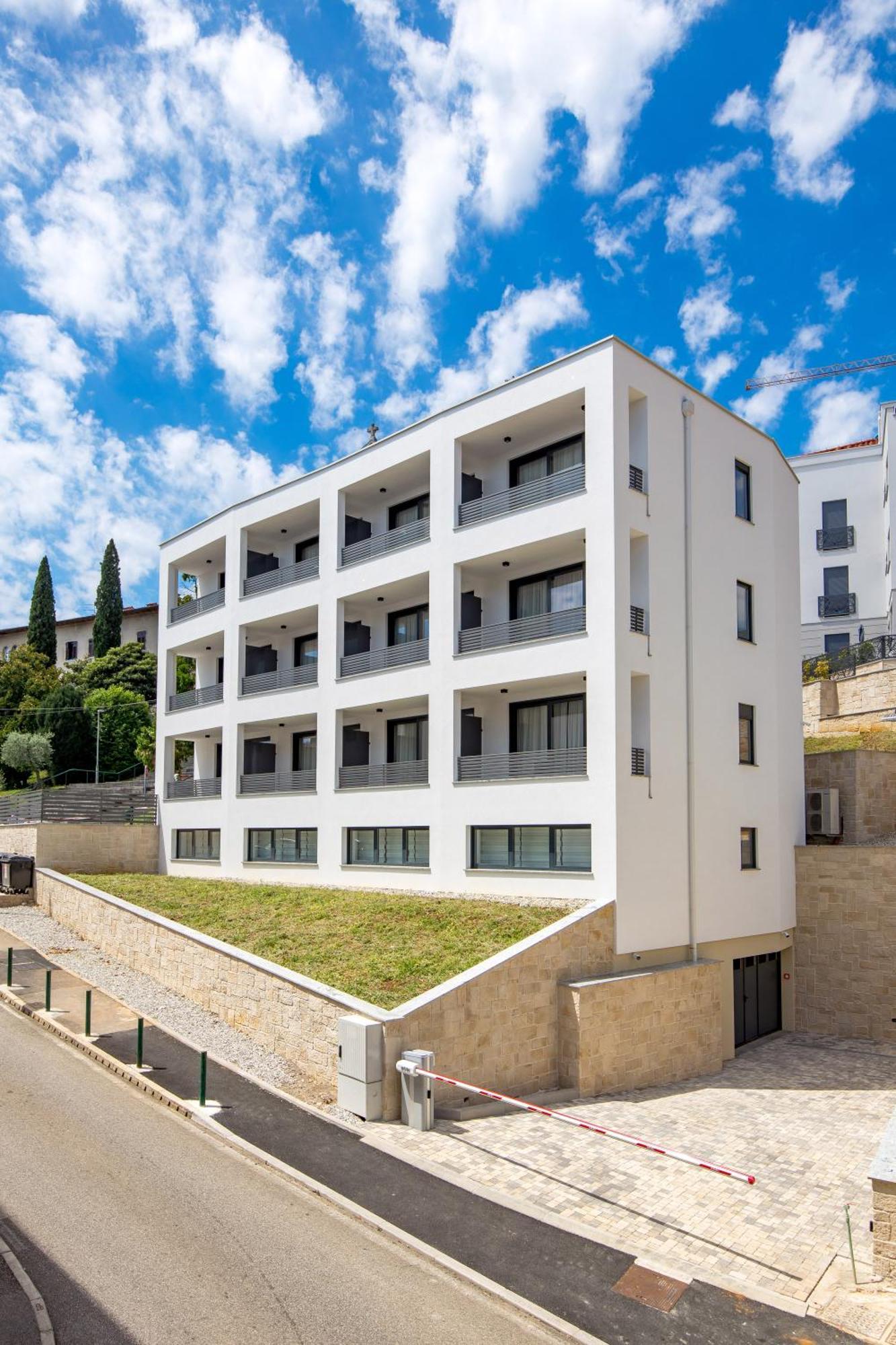 Belinda Apartments With Balcony & Private Parking Opatija Buitenkant foto