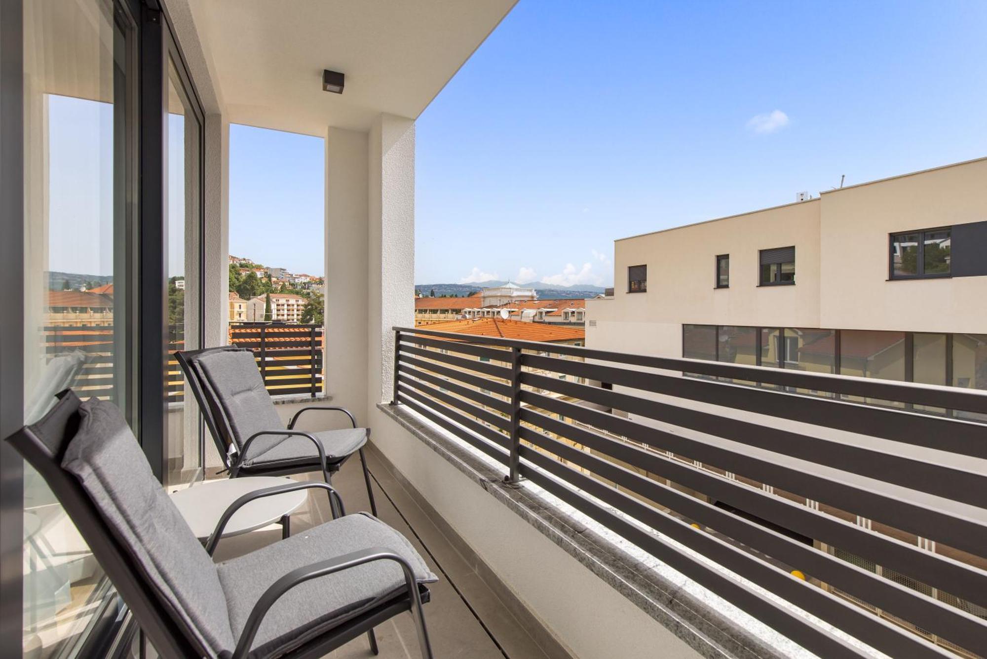 Belinda Apartments With Balcony & Private Parking Opatija Buitenkant foto