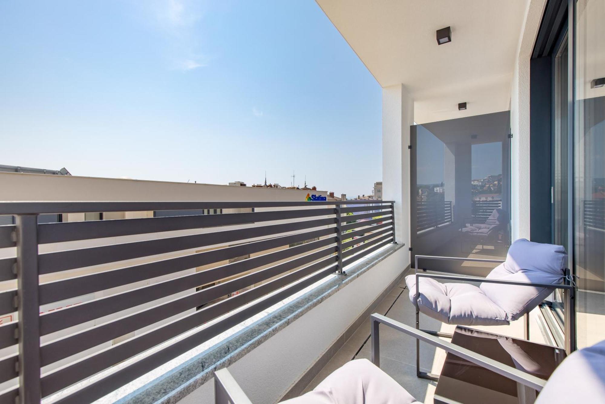 Belinda Apartments With Balcony & Private Parking Opatija Buitenkant foto