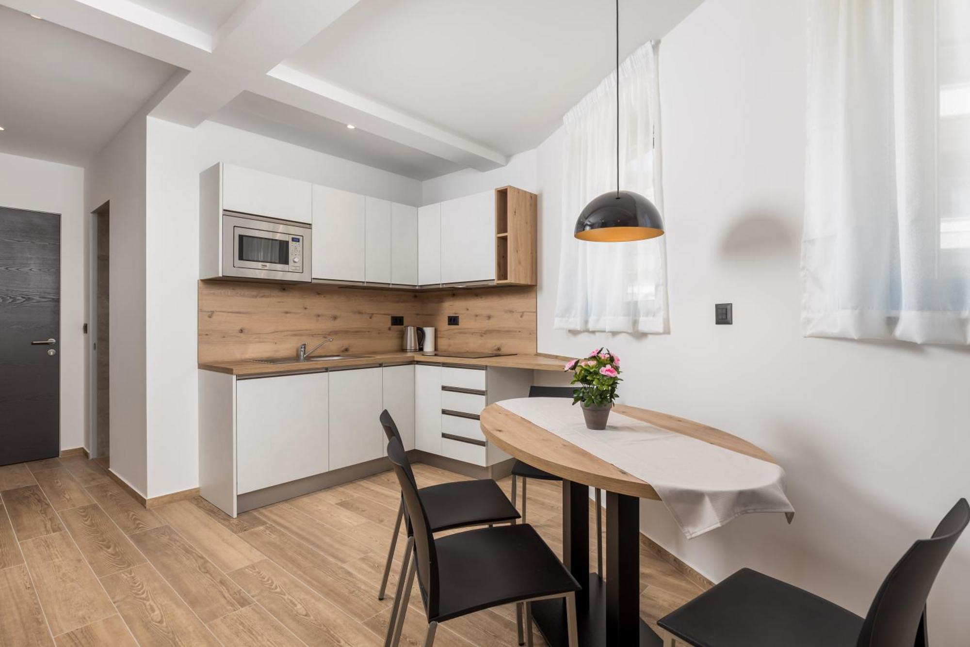 Belinda Apartments With Balcony & Private Parking Opatija Buitenkant foto