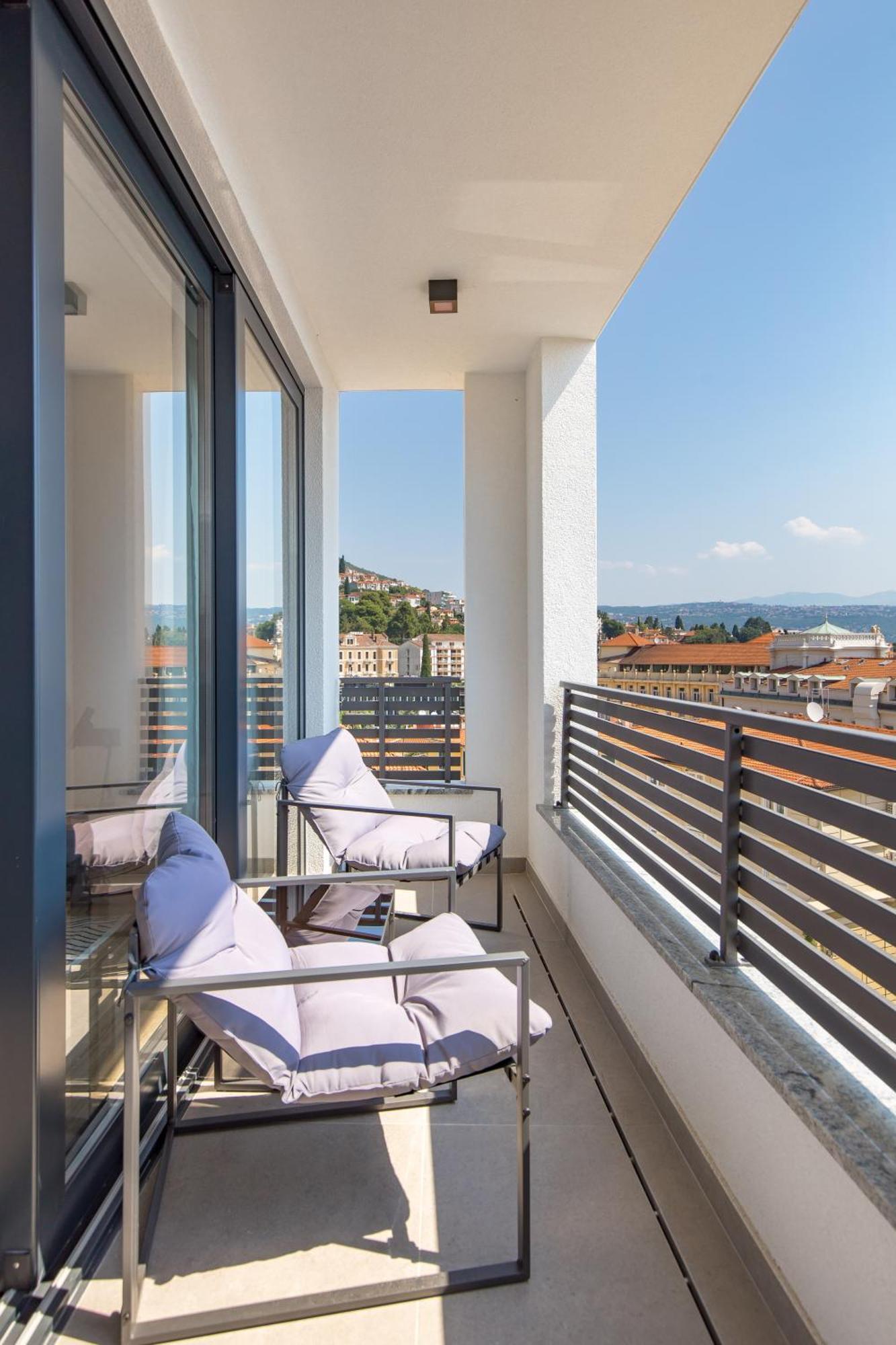 Belinda Apartments With Balcony & Private Parking Opatija Buitenkant foto